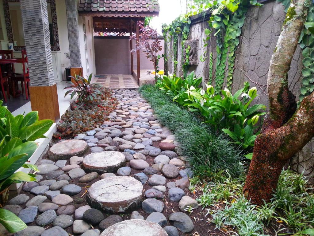 Hotel Minak Jinggo Banyuwangi  Exteriör bild