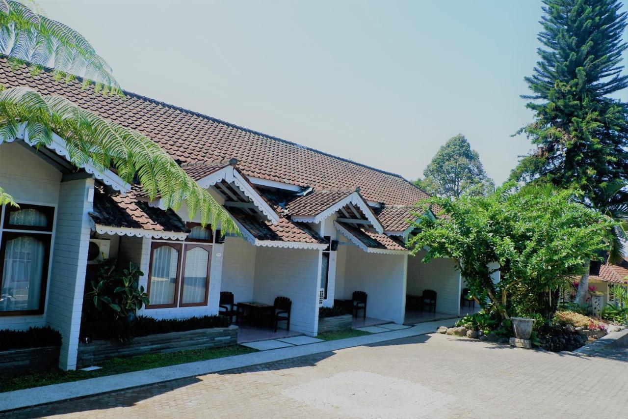 Hotel Minak Jinggo Banyuwangi  Exteriör bild