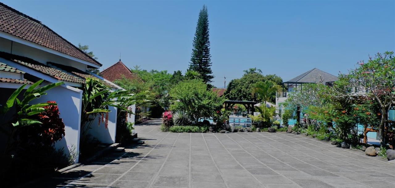Hotel Minak Jinggo Banyuwangi  Exteriör bild